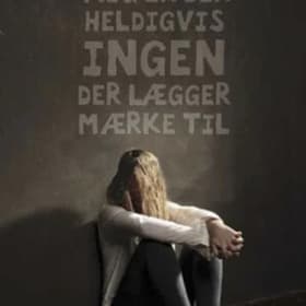 Mig er der heldigvis ingen der lægger mærke til af Liv Marit Weberg